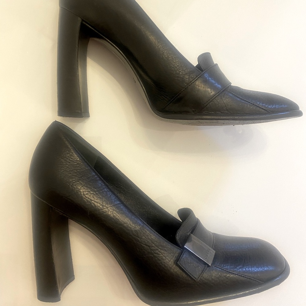 Gucci shoes 37.5